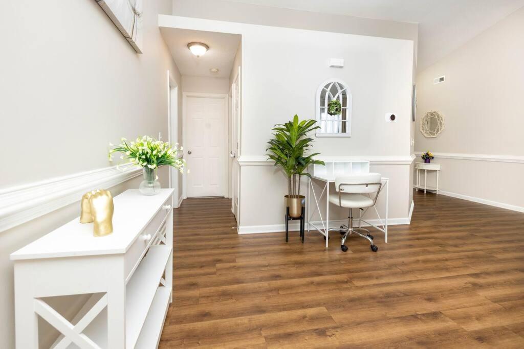 Queen City Family-Friendly Entire House, Charlotte Bagian luar foto
