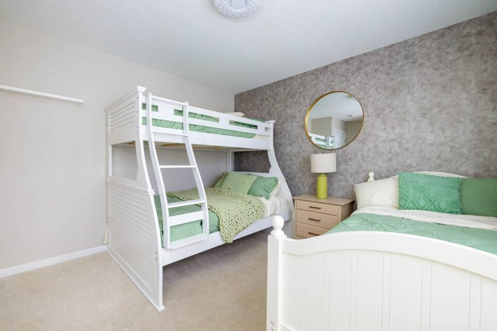 Queen City Family-Friendly Entire House, Charlotte Bagian luar foto