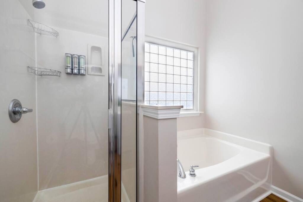Queen City Family-Friendly Entire House, Charlotte Bagian luar foto