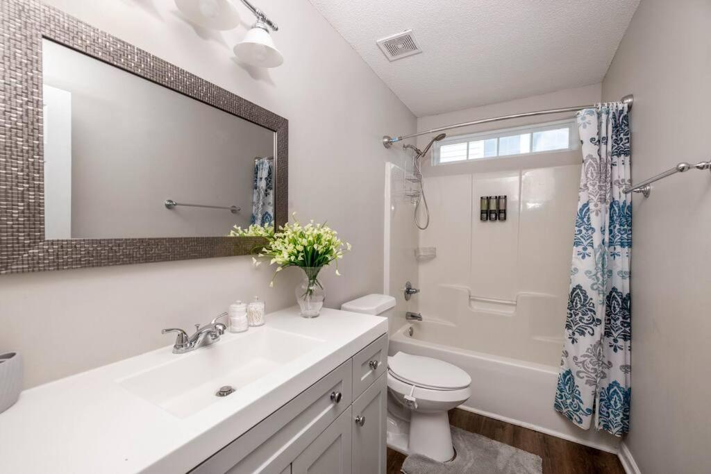 Queen City Family-Friendly Entire House, Charlotte Bagian luar foto